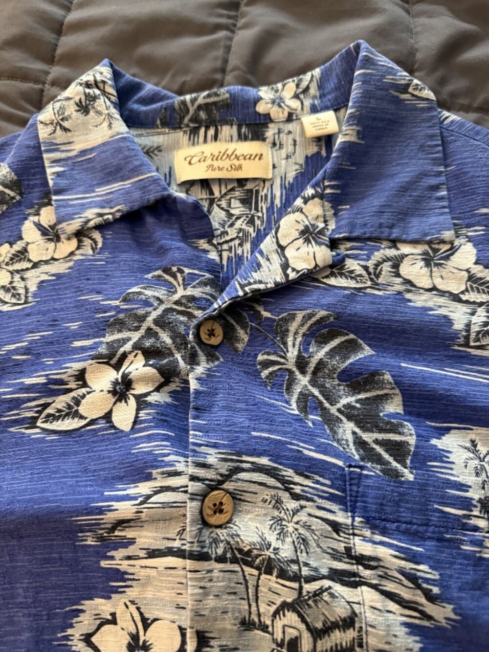 Caribbean 100% Pure Silk Men's Shirt Size Large Tropical Hawaiian Floral Boat